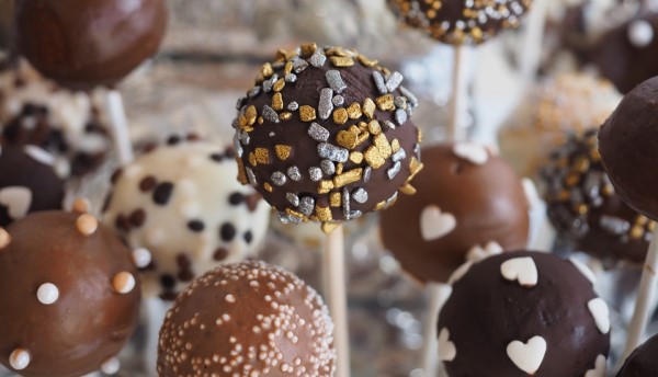 Cake Pop Keto Friendly Ketoask Keto Ask Keto Diet Guide Browser Keto Food Search